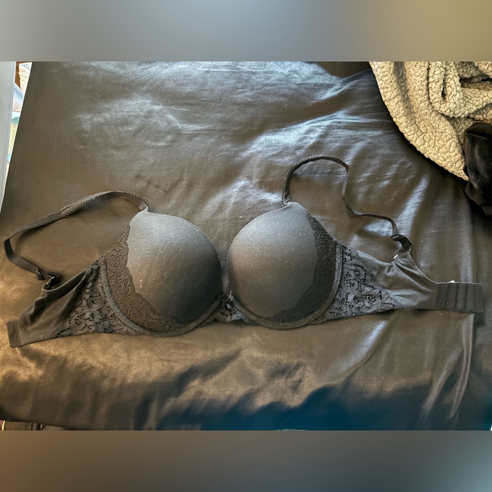 Black 32DDD Victoria Secret Bra